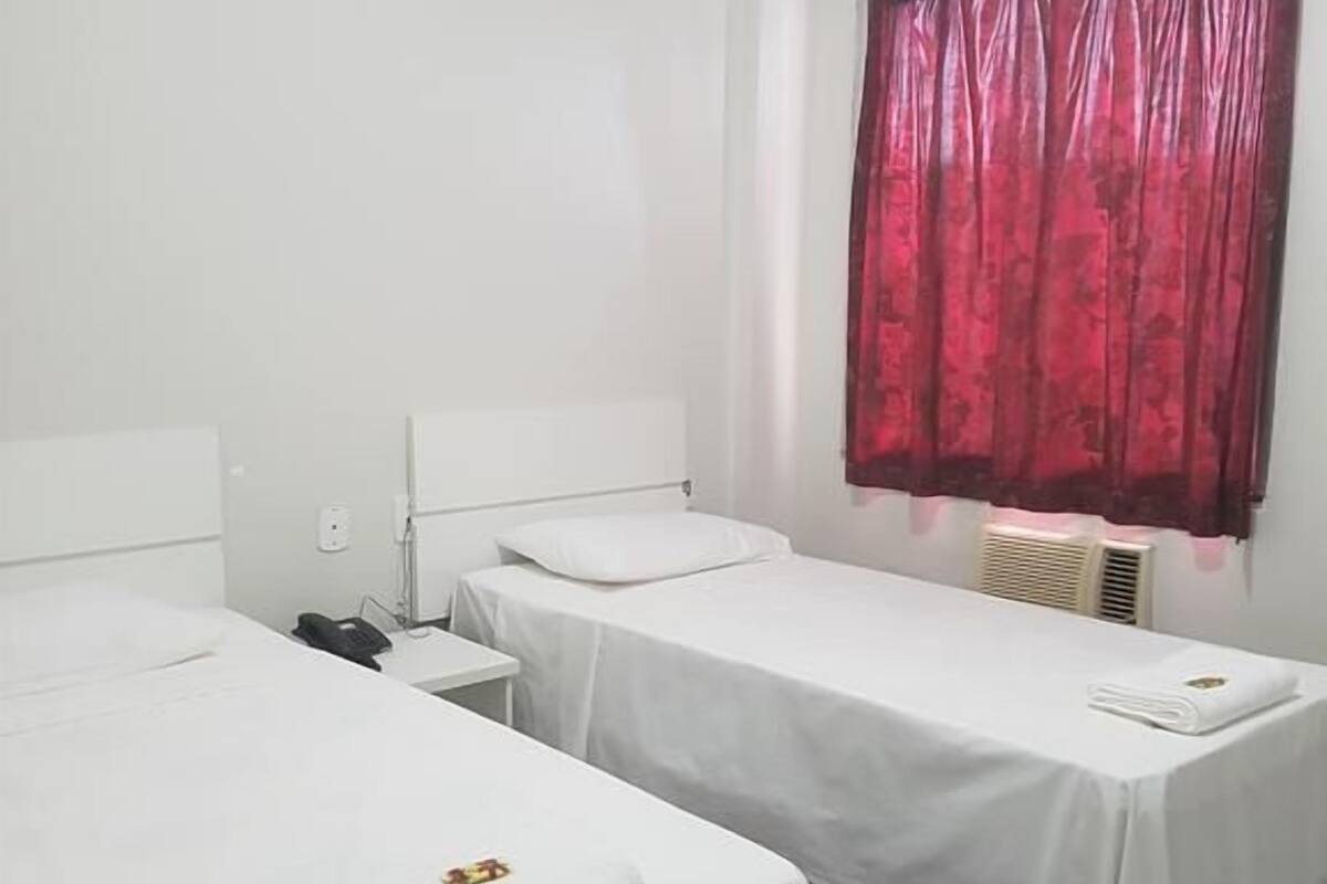 Phòng đôi hoặc 2 giường đơn Economy | 1 phòng ngủ, minibar, khu vực làm việc phù hợp cho laptop