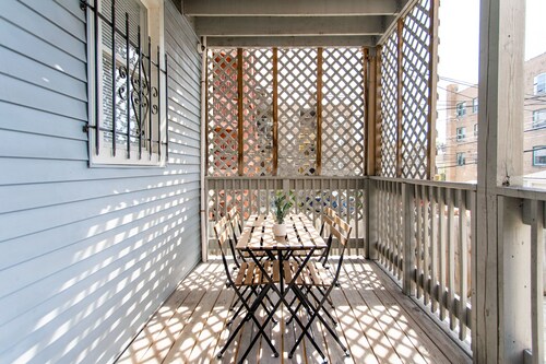 2R- ❤️ Stylish and Cozy 2BR in Logan Square!