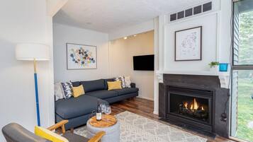 Televisor i llar de foc