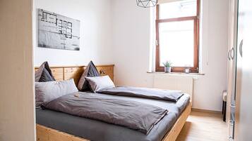 2 Schlafzimmer, Bügeleisen/Bügelbrett, Reisekinderbett, kostenloses WLAN