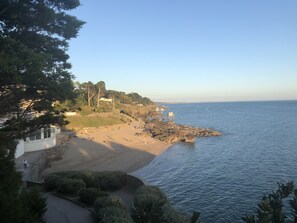 Beach nearby, sun-loungers