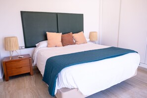 3 habitaciones, tabla de planchar con plancha y wifi gratis