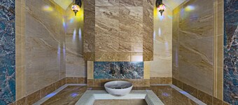 Luxury apartment with a Big Jacuzzi, Sauna and Turkish Hammam