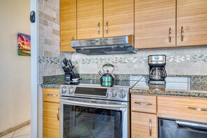 Fridge, microwave, oven, stovetop - Punahoa Beach 201 - Direct Ocean Front, Beautiful Renovation, Split AC, Wi-Fi (Kihei)