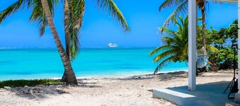 2 bedroom 2 bathroom beach house, beach right at your door steps,