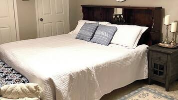 3 chambres, fer et planche à repasser, Wi-Fi, draps fournis