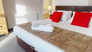 Comfort Apartment | 2 bedrooms, iron/ironing board, free WiFi