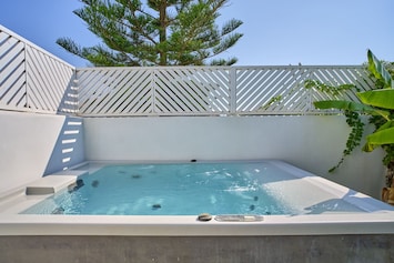 Èmar Villa Arillas Corfu Jaccuzzi