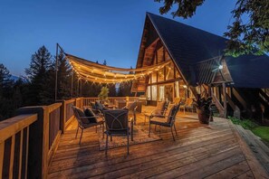 Terrace/patio - Hebron House-7 mi to GNP & Adventure-4bd/2.5ba (Coram)