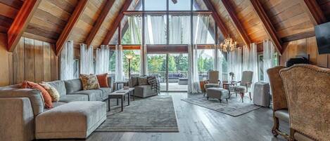 Smart TV, chimenea, reproductor de DVD y oficina