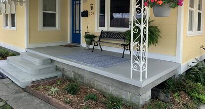 Located in the heart of Breaux Bridge historic district, perfect for all events.