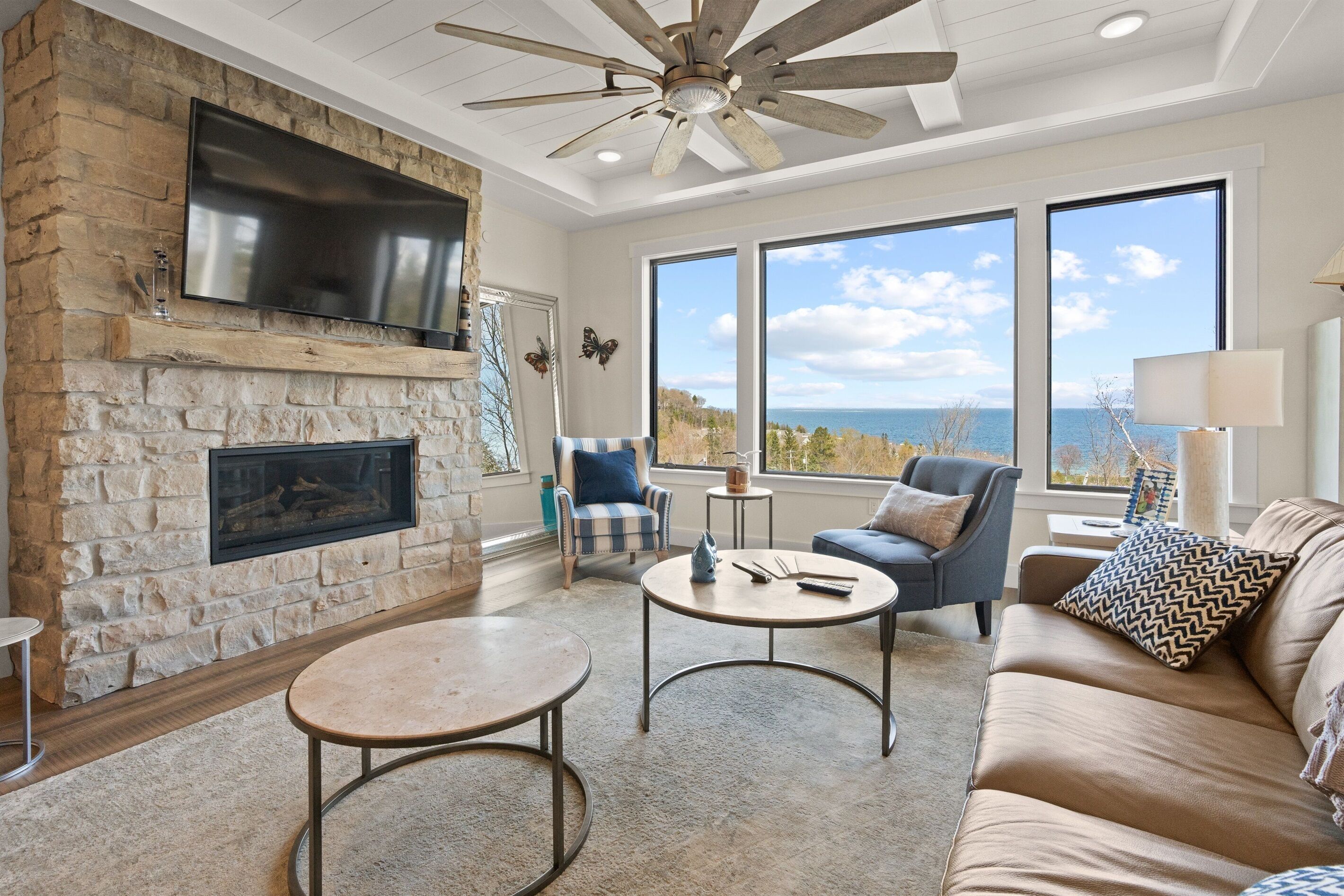 TV connectée, cheminée