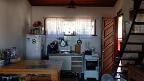 Fridge, stovetop, coffee/tea maker, blender