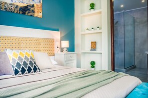 3 bedrooms, soundproofing, iron/ironing board, Internet