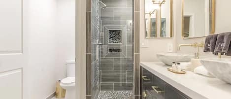 Bathtub, hair dryer, towels