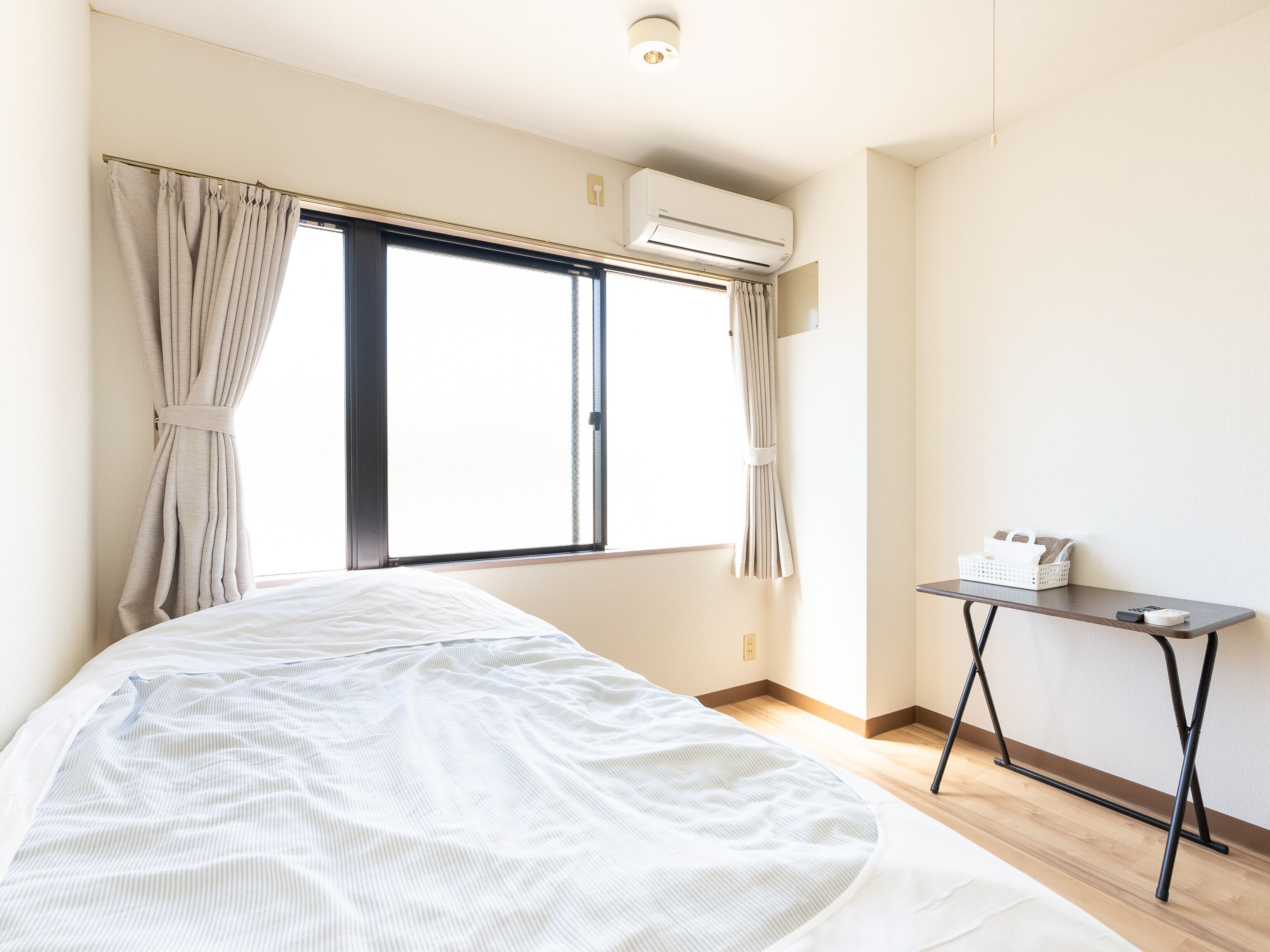 واي فاي مجانًا وملاءات أسرّة