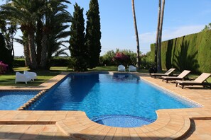 Outdoor pool - Luxury 4 bed 4 bath villa with pool from owner (Denia)