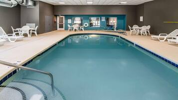 Sisäuima-allas, ulkouima-allas