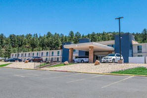 Exterior - Elevate Hotel at Sierra Blanca Ruidoso, an Ascend Collection Hotel (Ruidoso)