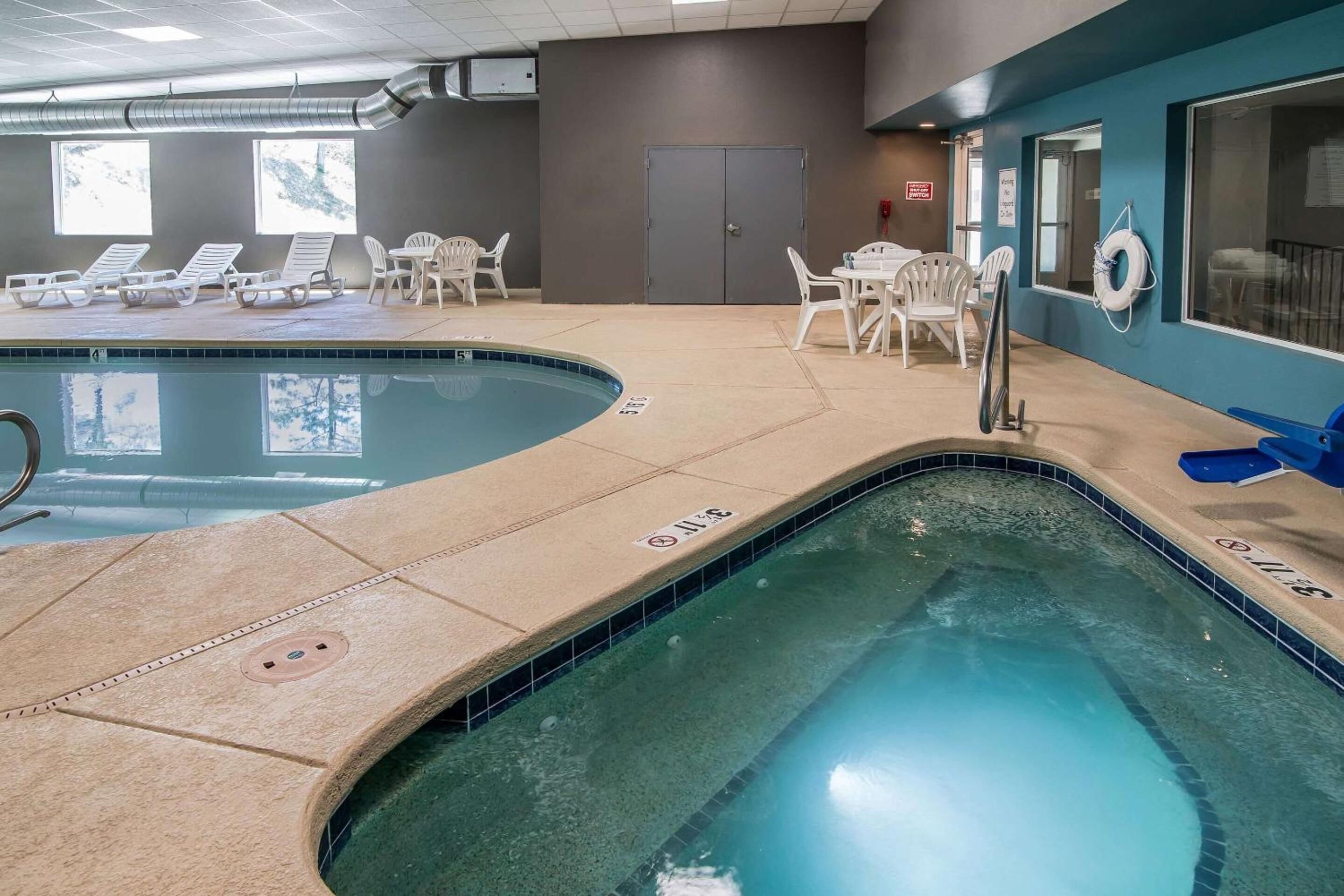 Indoor pool, outdoor pool