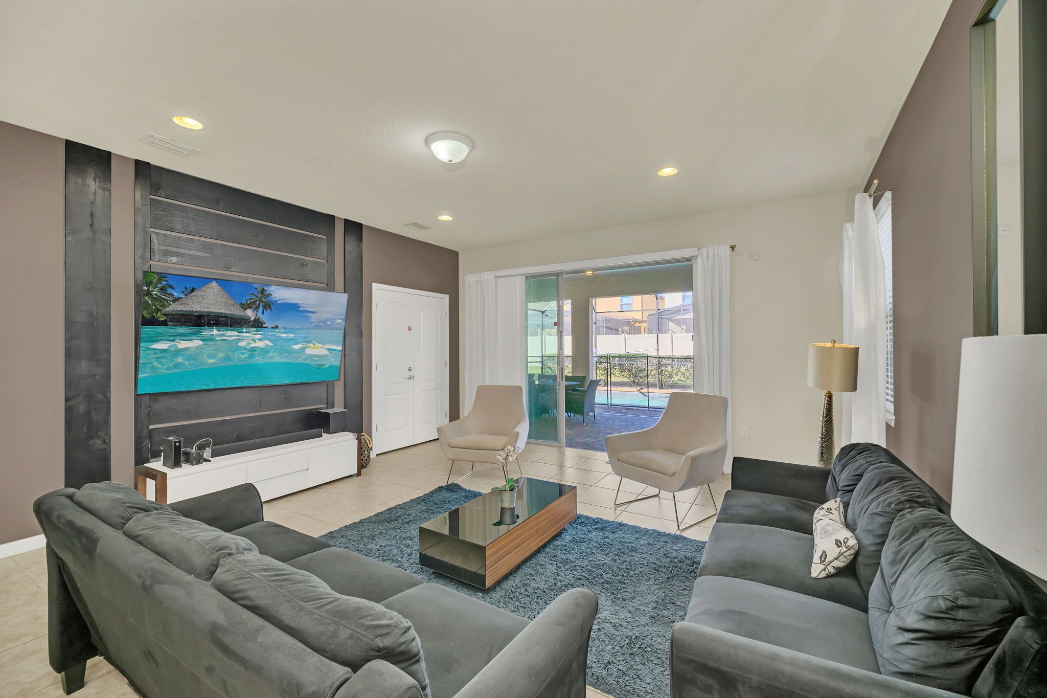 Televisión y futbolito 