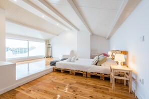 1 soverom, strykejern/-brett, internettilgang og sengetøy