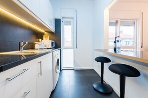 Kjøleskap, mikrobølgeovn og ovn