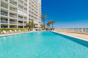 Piscine couverte, piscine chauffée