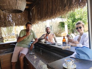 Bar (en la propiedad)