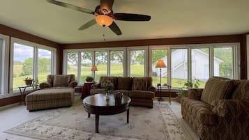 Smart TV, fireplace, DVD player, table football