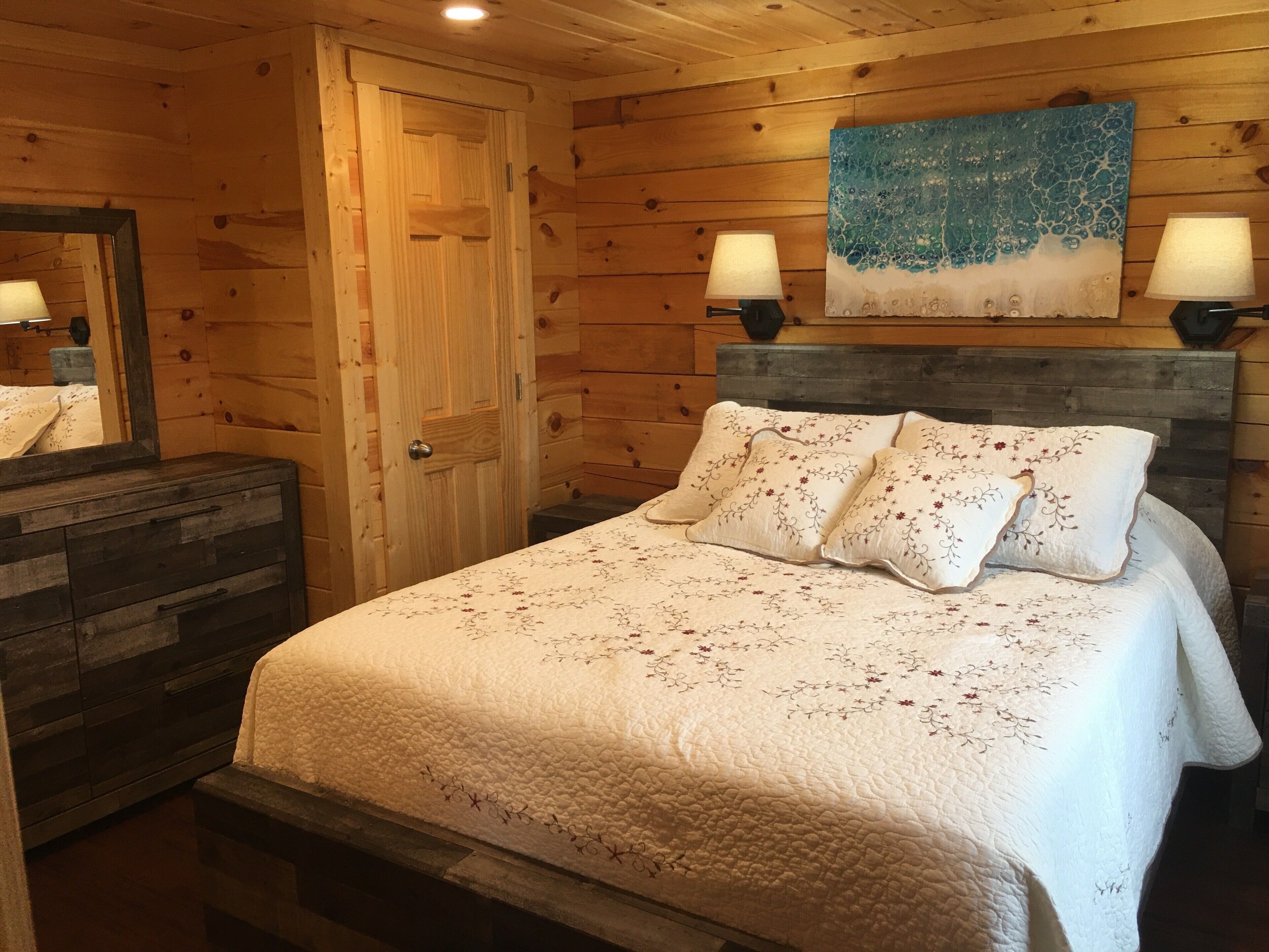 3 makuuhuonetta, silitysrauta/-lauta, ilmainen Wi-Fi, vuodevaatteet