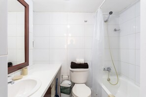 Apartment | Bathroom