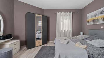 4 camere, Wi-Fi gratuito, lenzuola