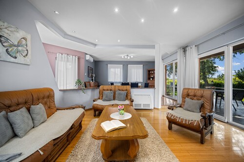 Haus D&E mit privatem Pool