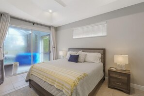 House, Multiple Beds (Waterfront home on key lot with pool ) | 4 bedrooms