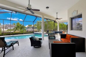 Room - Waterfront Home on key lot With Pool and Sundeck (Marco Island)