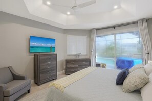 House, Multiple Beds (Waterfront home on key lot with pool ) | 4 bedrooms - Waterfront Home on key lot With Pool and Sundeck (Marco Island)