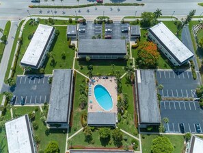 Leilighet, 1 queensize-seng med sovesofa (Peaceful condo with pool and brief wa) | Eksteriør