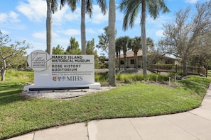 Condo, 1 Queen Bed with Sofa bed (Peaceful condo with pool and brief wa) | Property grounds