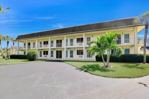 Leilighet, 1 queensize-seng med sovesofa (Peaceful condo with pool and brief wa) | Eksteriør