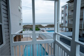 Property grounds - Updated Oceanview Modern Decor, Private Balcony! (North Myrtle Beach)