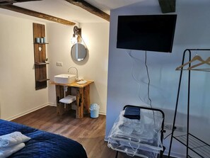 4 chambres, Wi-Fi gratuit, draps fournis