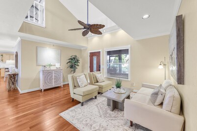 Unique Waterfront Home in Olde Marco With Pool/deck