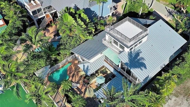 House, Multiple Beds (Unique waterfront home in Olde Marco ) | Property grounds - Unique Waterfront Home in Olde Marco With Pool/deck (Marco Island)