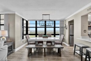 Condo, 1 King Bed with Sofa bed (Beachfront condo with pool, gym and t) | Dining