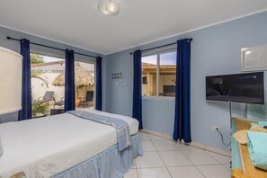 7 Schlafzimmer, Bügeleisen/Bügelbrett, WLAN