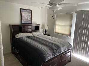 2 bedrooms, iron/ironing board, free WiFi, bed sheets