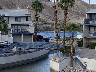 Comfortable 2 Bed/2 Bath Condo on the River with Private Marina!