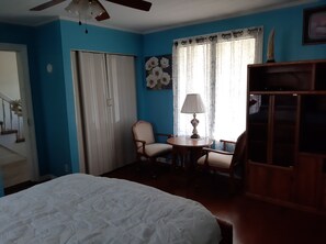 5 chambres, bureau, fer et planche à repasser, accès au Wi-Fi (inclus)