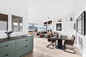 Cottage | Living room | 30-inch TV with digital channels - Modern Sleeps 14 w/ Panoramic Fjord-view, Petsok (Frogn)